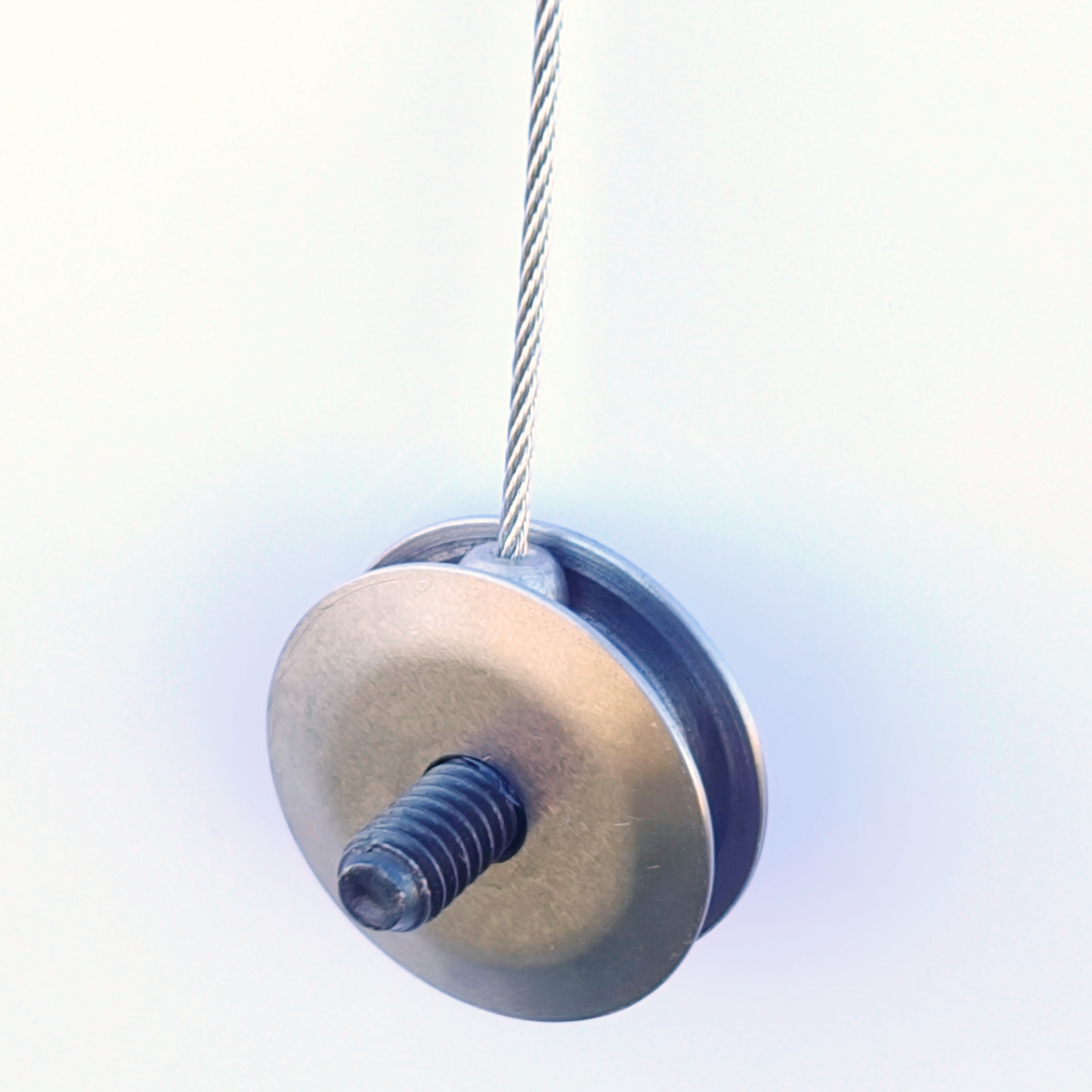 captive screw washer retaining fastener under head prevents FOD and hardware loss during maintenance